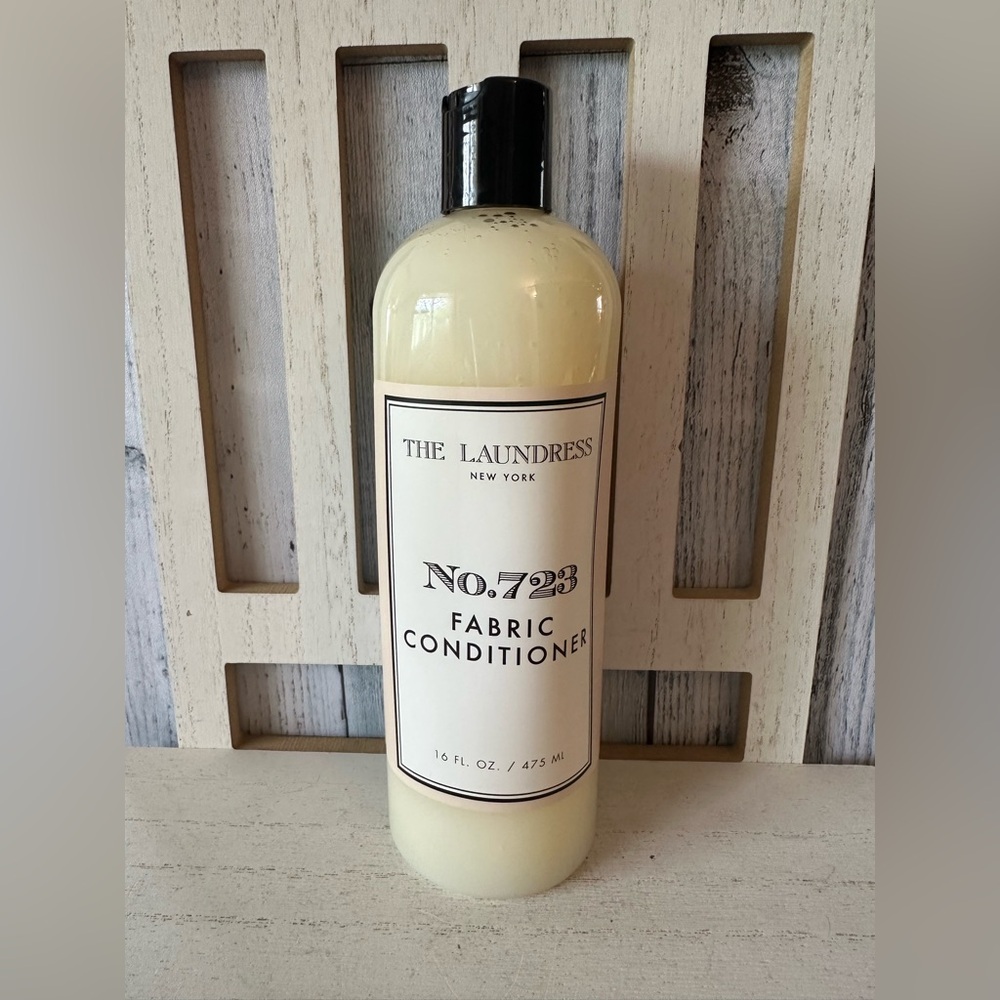 The Laundress No. 723 Fabric Conditioner For Laundry (Classic Scent) 16oz Sealed